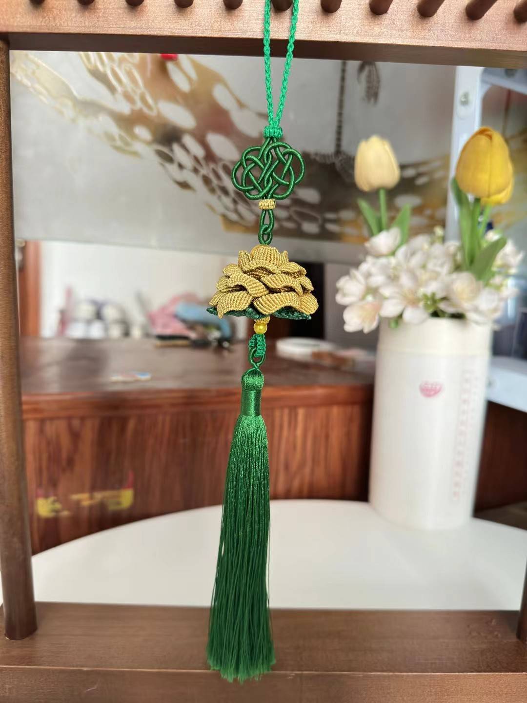 翠结金莲流苏挂件